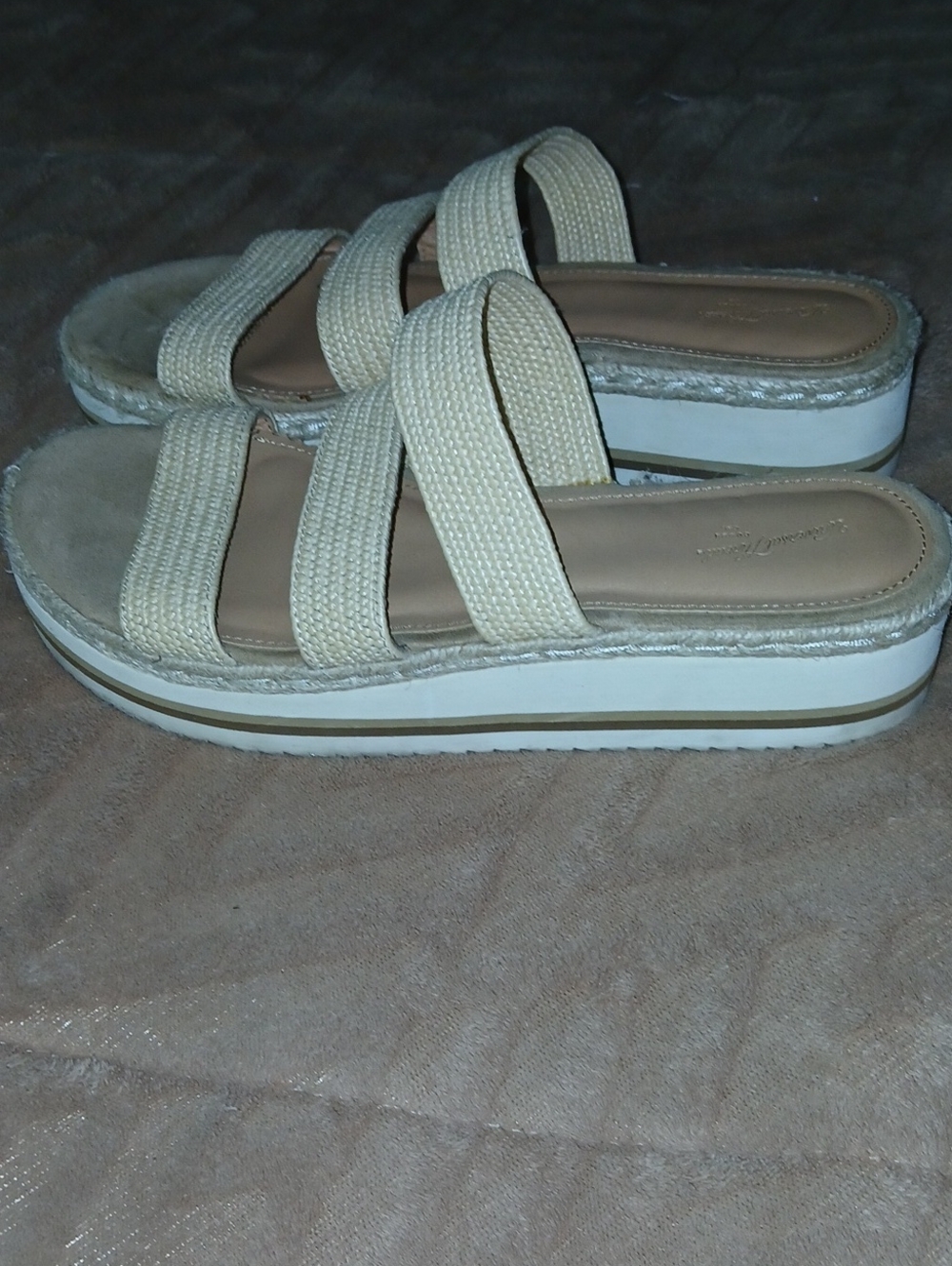 Womens Universal Thread Beige Woven Slide Platform Sandals Sz: 8.5